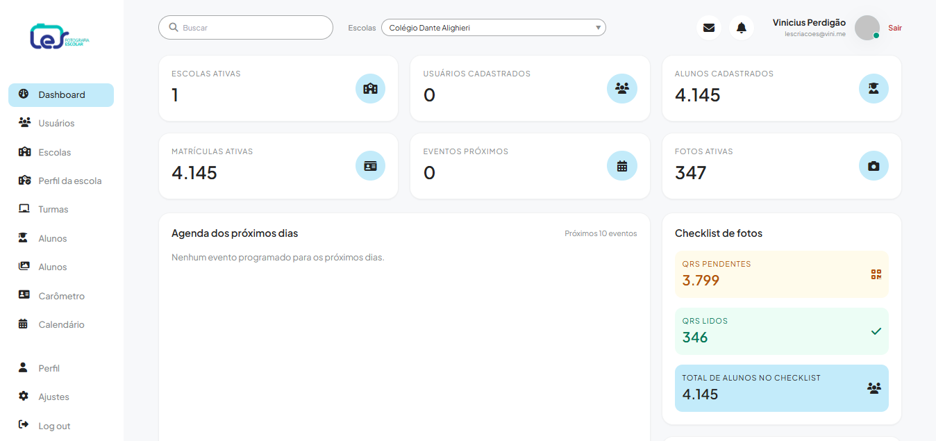 painel administrativo moderno em ambiente operacional digital